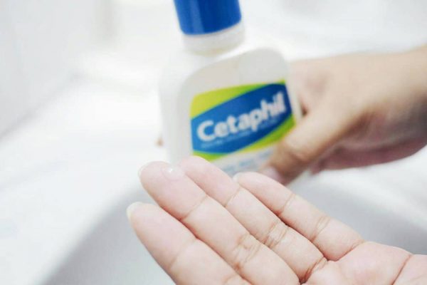 cetaphil gentle skin cleanser trị mụn